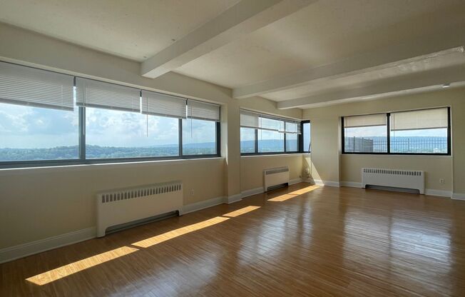 1 bed, 1 bath, 941 sqft, $1,450, Unit PH08