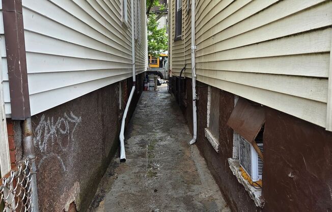 33 Springdale Newark