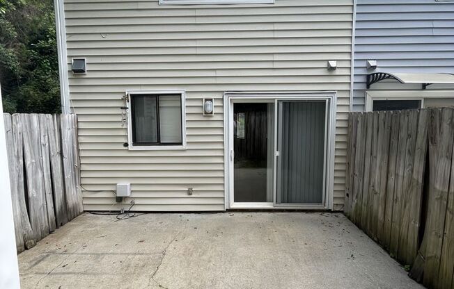 2 Bed 1.5 Bath
