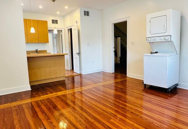 1 bed, 1 bath, 650 sqft, $1,825, Unit 1