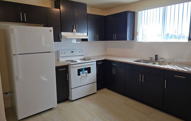 5 beds, 3 baths, 1,650 sqft, $3,700, Unit 90(202W)