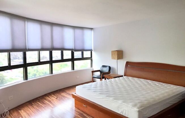 $3,600, Plaza HI Kai Condo, Furnished 2-Bedroom/2-Bathroom/2-Parking with Lanai
