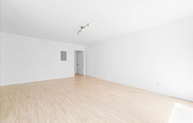 3761 Jasmine Ave.
