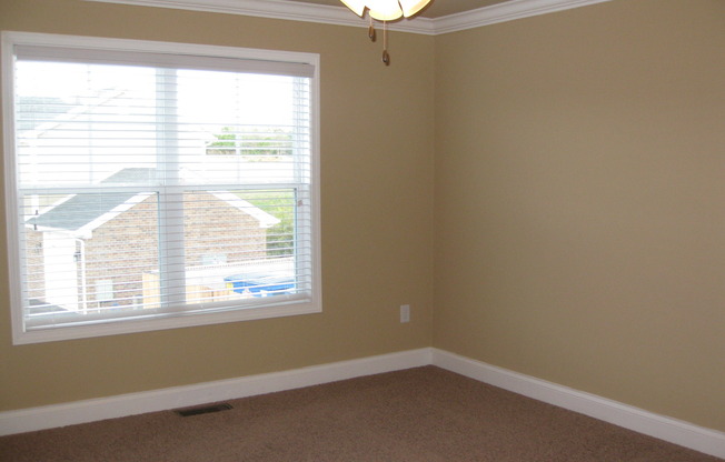 3 beds, 2.5 baths, 1,425 sqft, $1,425, Unit 116