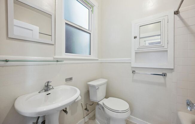 1 bed, 1 bath, $2,595