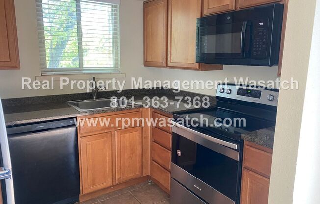 Come See This Great 2 Bedroom 1 Bath Condo In Salt Lake City!