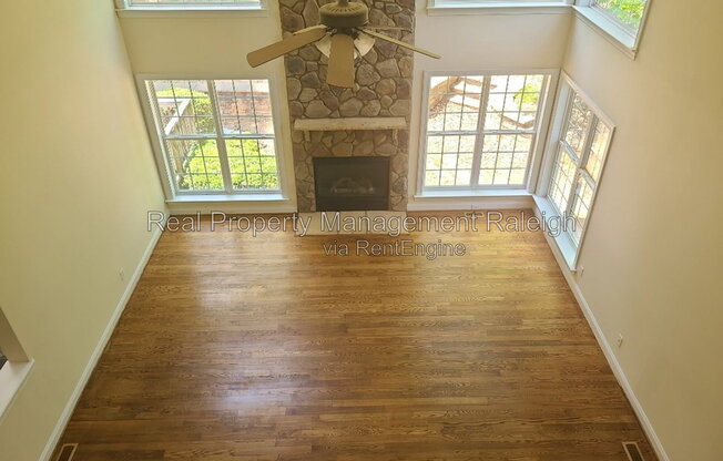 7801 KENSINGTON MNR LN