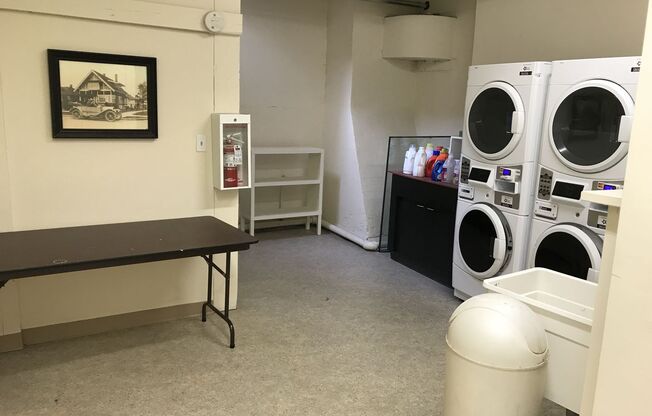 Studio, 1 bath, 405 sqft, $1,495, Unit 406