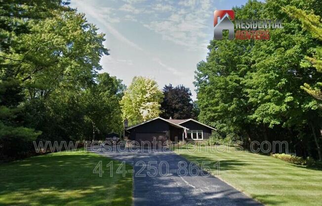11539 N PARKVIEW DR
