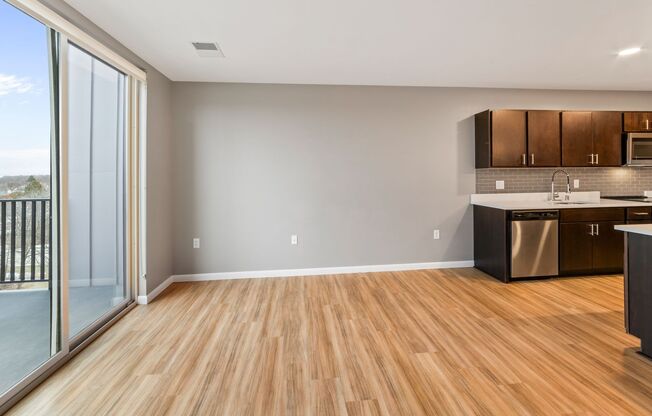 2 beds, 2 baths, 940 sqft, $2,055, Unit Unit 210