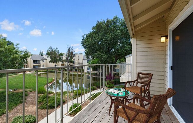 2 beds, 1 bath, 870 sqft, $1,550, Unit H213