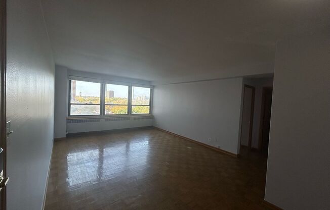 1 bed, 1 bath, 700 sqft, $1,665, Unit 418-0908
