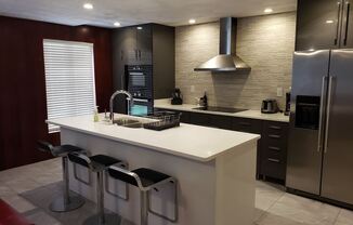 2700-2720 Reef Court