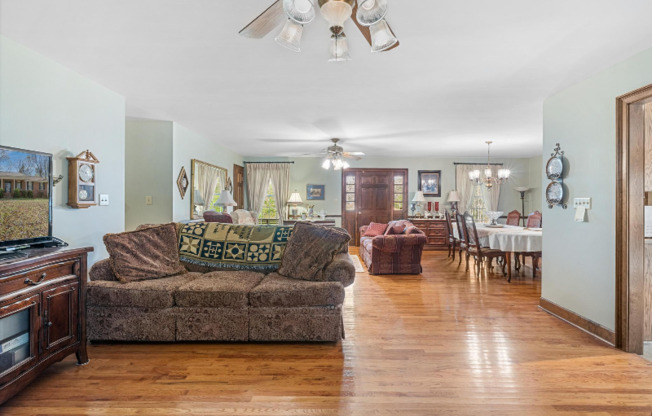 1431 CHAMBERS RD