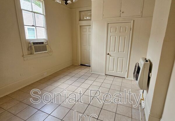 422 S SALCEDO ST