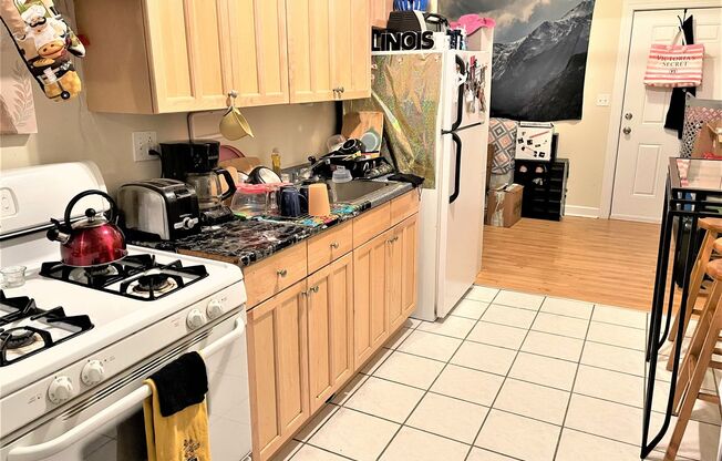 Studio, 1 bath, 750 sqft, $1,300, Unit 4400-G