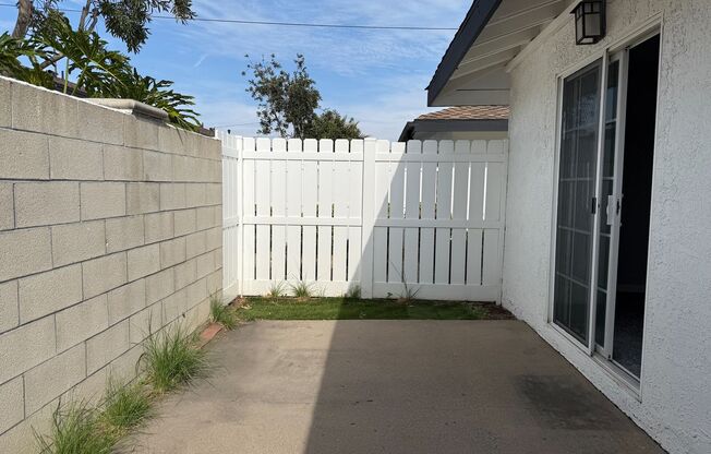 2 beds, 1 bath, 950 sqft, $2,695, Unit 0053