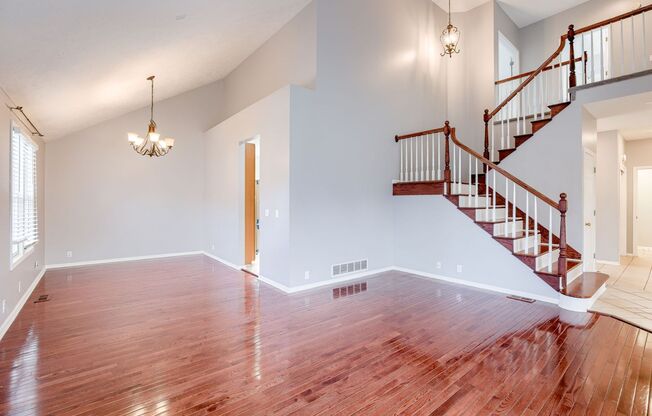 Beautiful 4 Bedroom In Rose Garden Estates!!