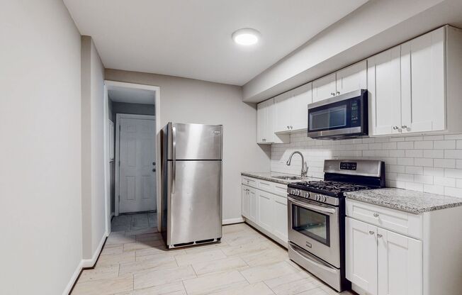 2 beds, 1 bath, $1,399