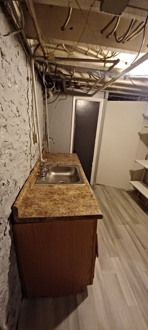 1 bed, , , $800