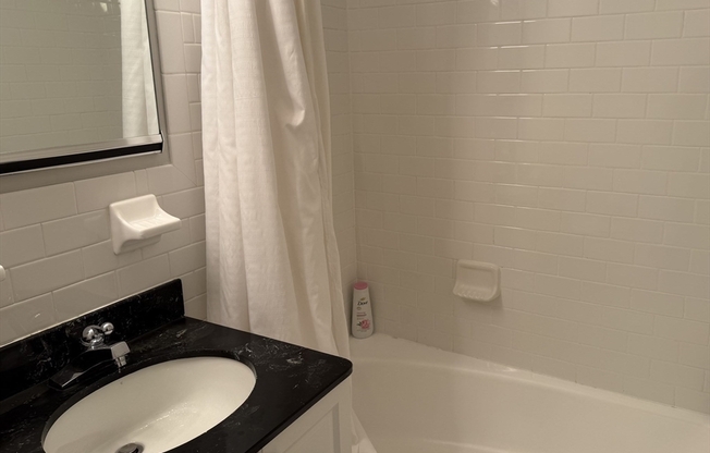 Studio, 1 bath, 590 sqft, $3,400, Unit 6M