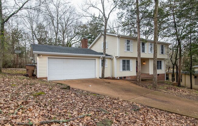 Private wooded lot in Nashboro Village!