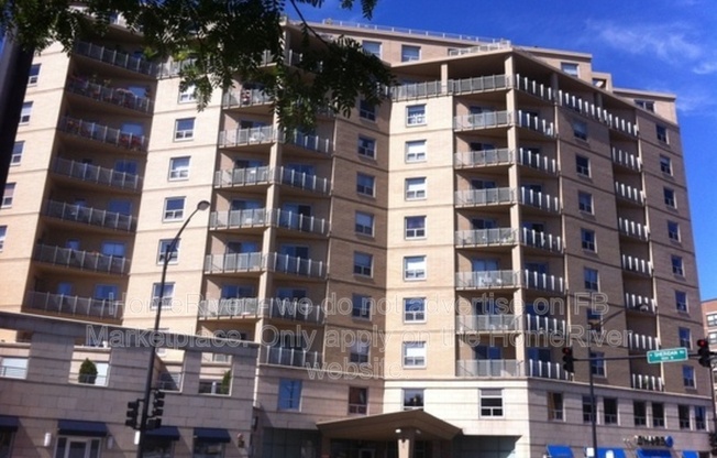 4350 North Broadway Street