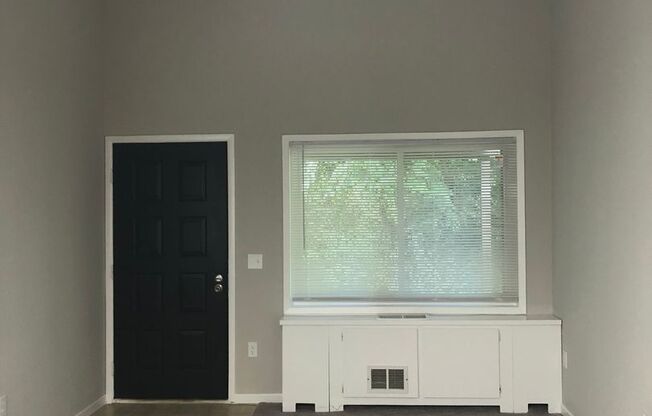 1 bed, 1 bath, 634 sqft, $949, Unit 1831 AW