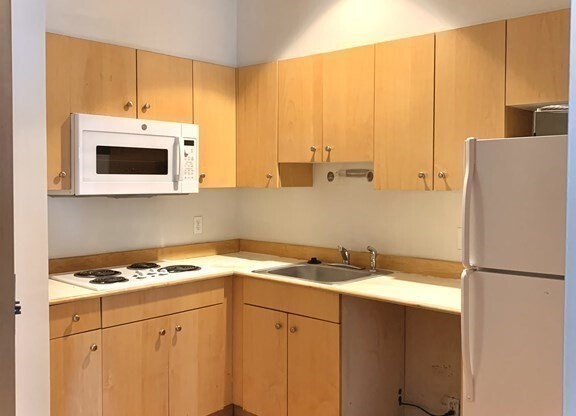 2 beds, 1 bath, 707 sqft, $3,450, Unit 5F