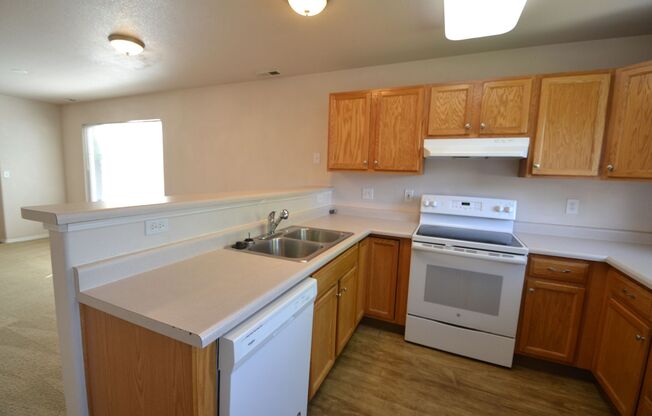 2 Bed 1.5 Bath Briargate Townhome w/AC