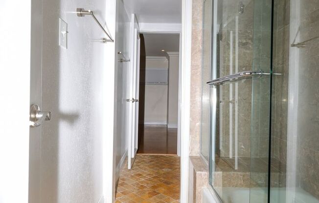 2 beds, 1.5 baths, 994 sqft, $3,995, Unit 17