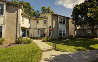 Cedar Lake Apartments & Townhomes