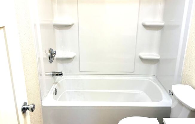 2 beds, 1.5 baths, 800 sqft, $1,499, Unit 1683C