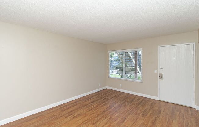 1 bed, 1 bath, 625 sqft, $2,295, Unit 102