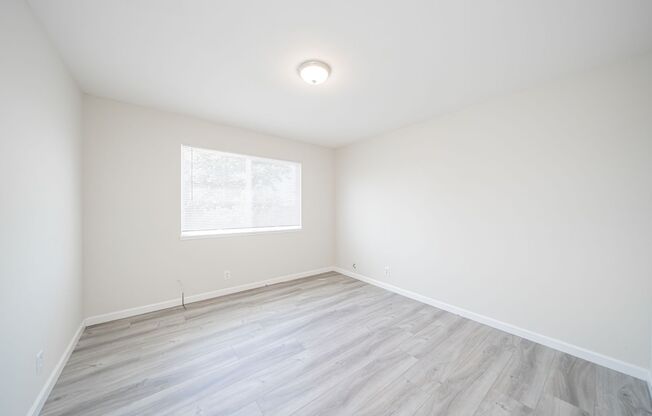 2 beds, 1 bath, $1,825, Unit 12