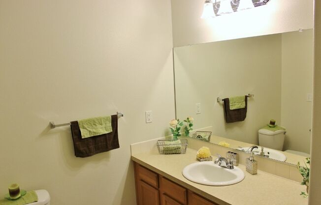 2 beds, 2 baths, 981 sqft, $1,649, Unit 304