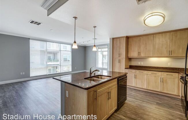 Stadium House Apartments