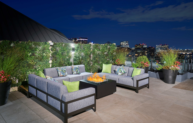 Newly Renovated Sun Deck With Fire Pit