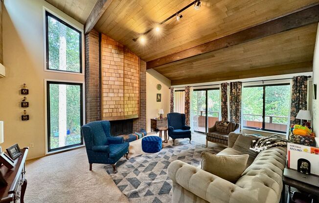 Bellevue Home with A/C and EV Charger