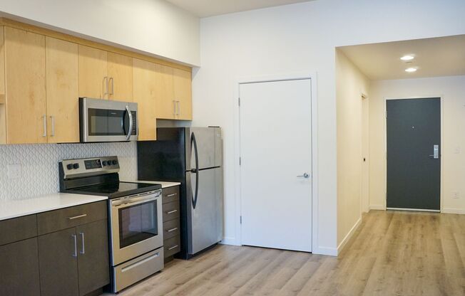 Modern & Spacious 1 Bedroom + Office with Luxe Finishes!