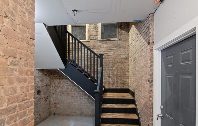 112 SARATOGA AVE
