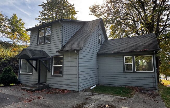 4-Bedroom Plus Bonus Rooms Bremerton Home