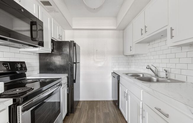 2 beds, 1 bath, 850 sqft, $1,395