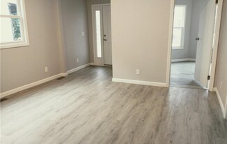 1325 W 87 ST