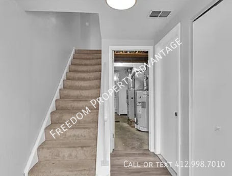 208 ESTELLA AVE