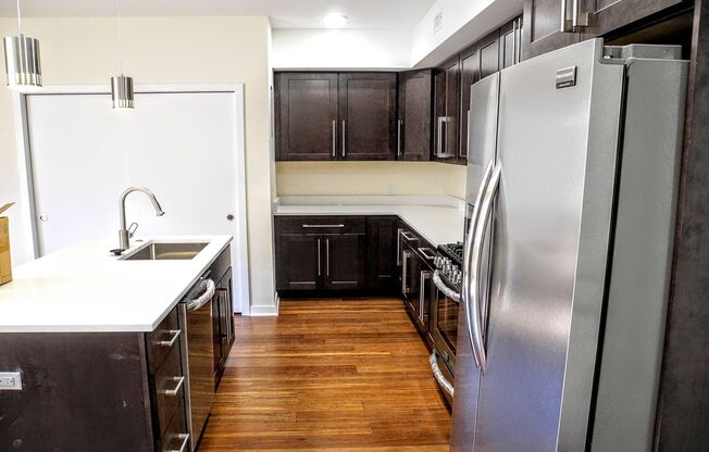 934 S 5th St [DNM]