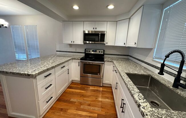 2 beds, 1.5 baths, 1,330 sqft, $2,695, Unit 8125001002