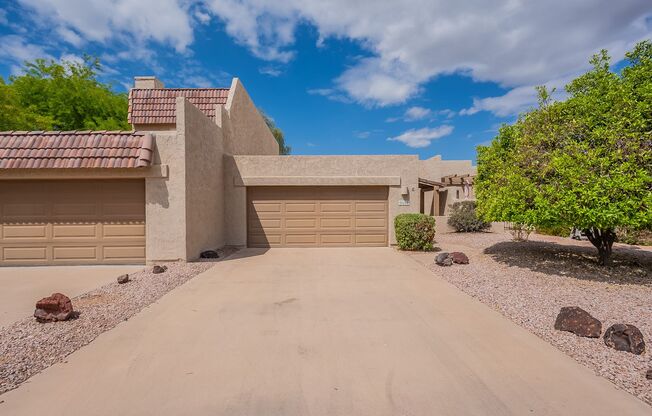 Views of Camelback! 2 Bedrooms / 2.5 Bath / 2 Car Garage