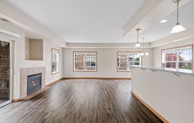 2 beds, 2 baths, 1,138 sqft, $1,895, Unit N102