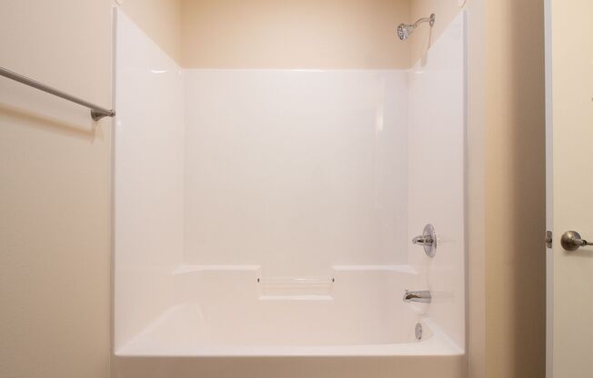 1 bed, 1 bath, 749 sqft, $1,324, Unit EC 4237-09